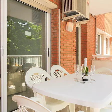 Uhc Berenguer Apartment